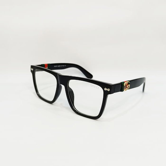 Gucci Designed with a modern rectangular frame Unisex Sunglass SWISS_B142026